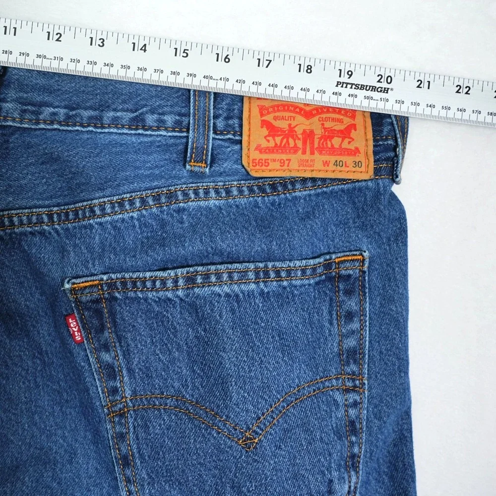 Levis levi 565